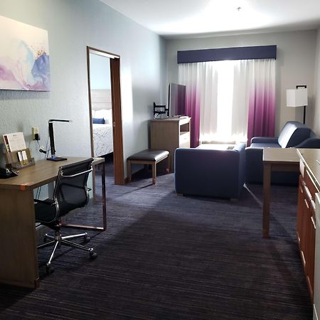 Best Western Plus San Antonio East Inn & Suites Екстериор снимка