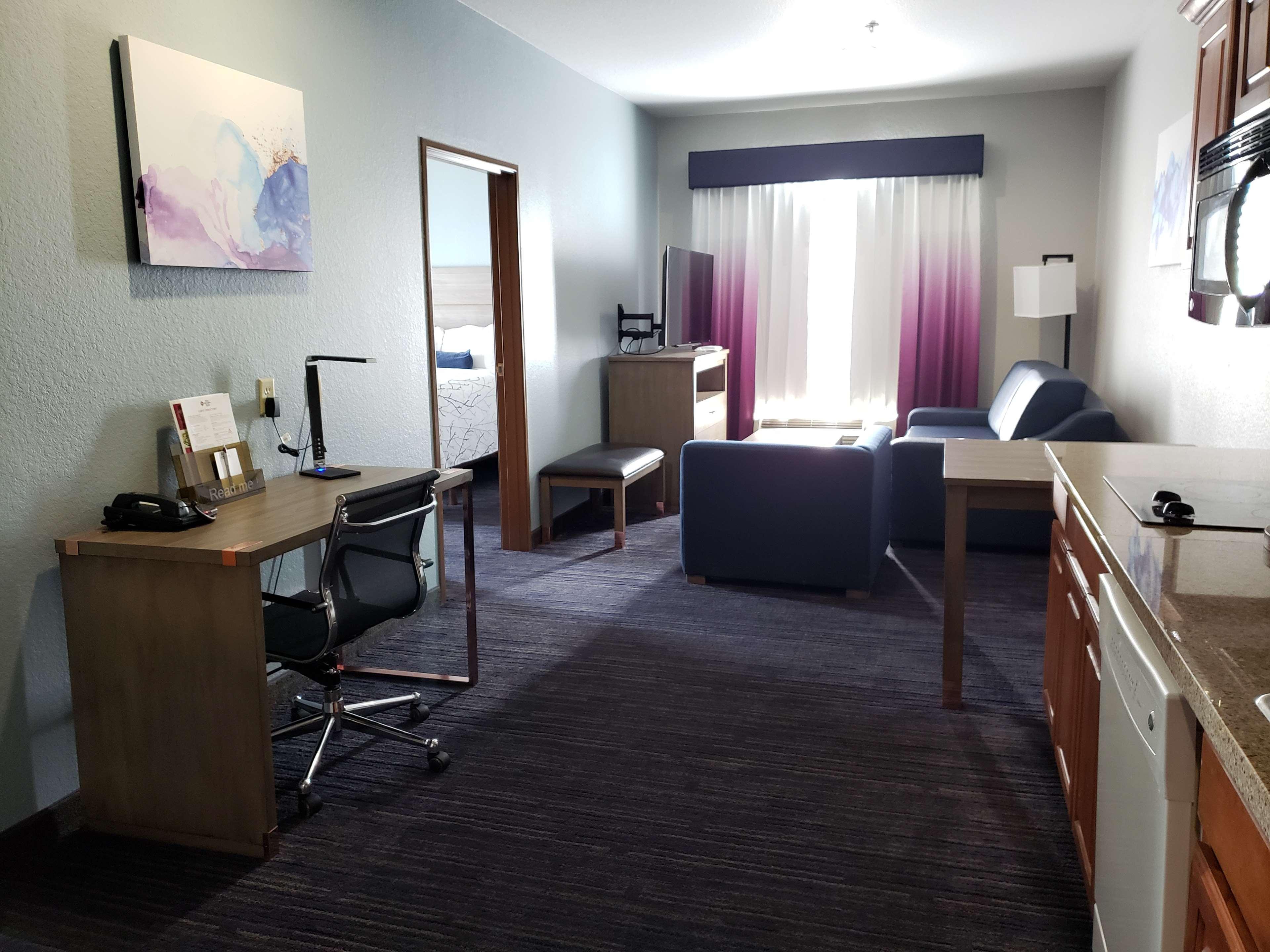 Best Western Plus San Antonio East Inn & Suites Екстериор снимка