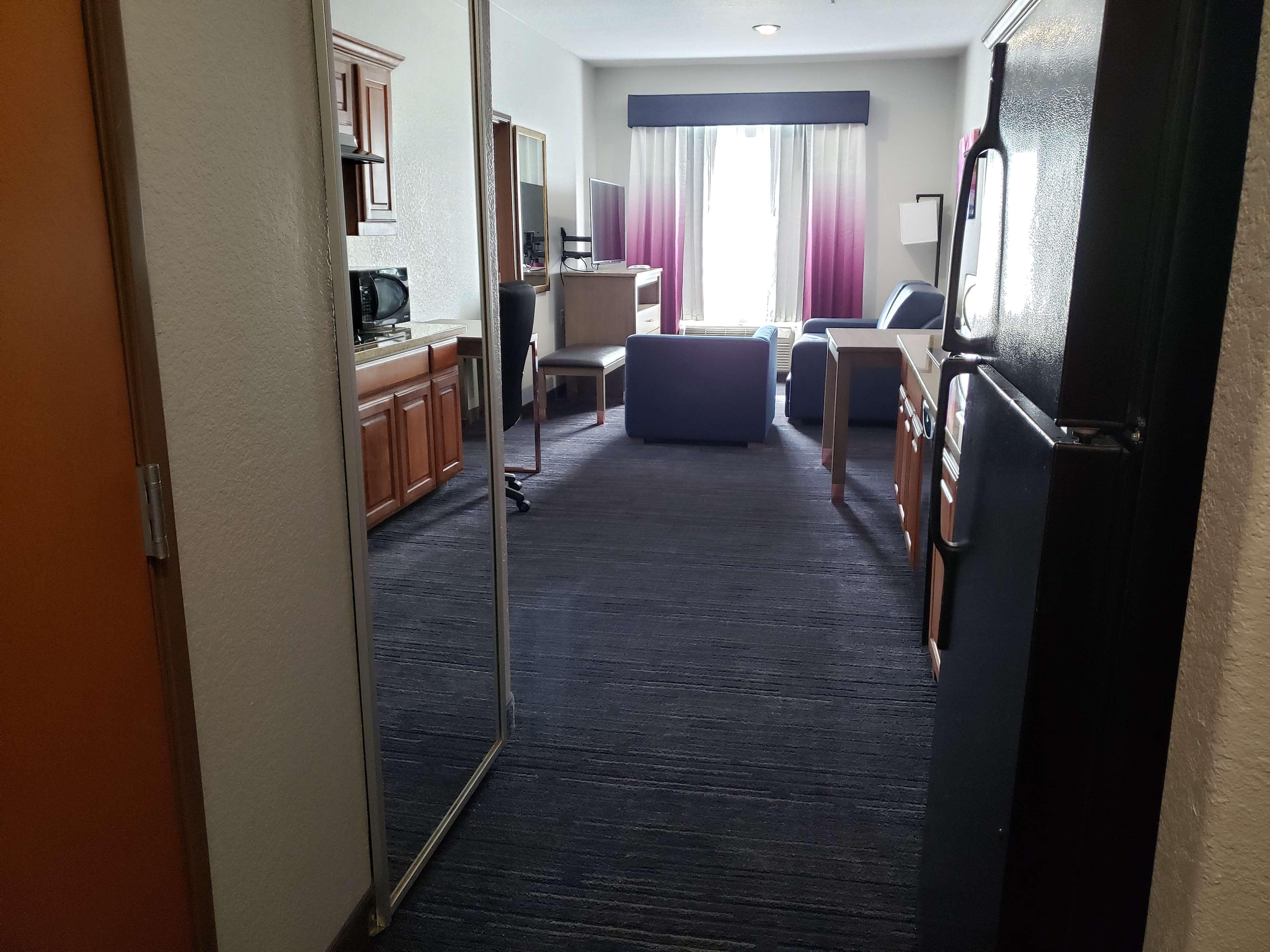 Best Western Plus San Antonio East Inn & Suites Екстериор снимка