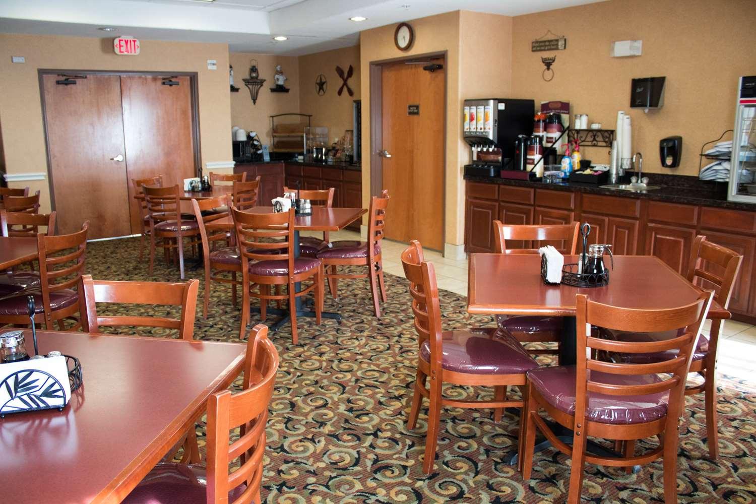 Best Western Plus San Antonio East Inn & Suites Екстериор снимка
