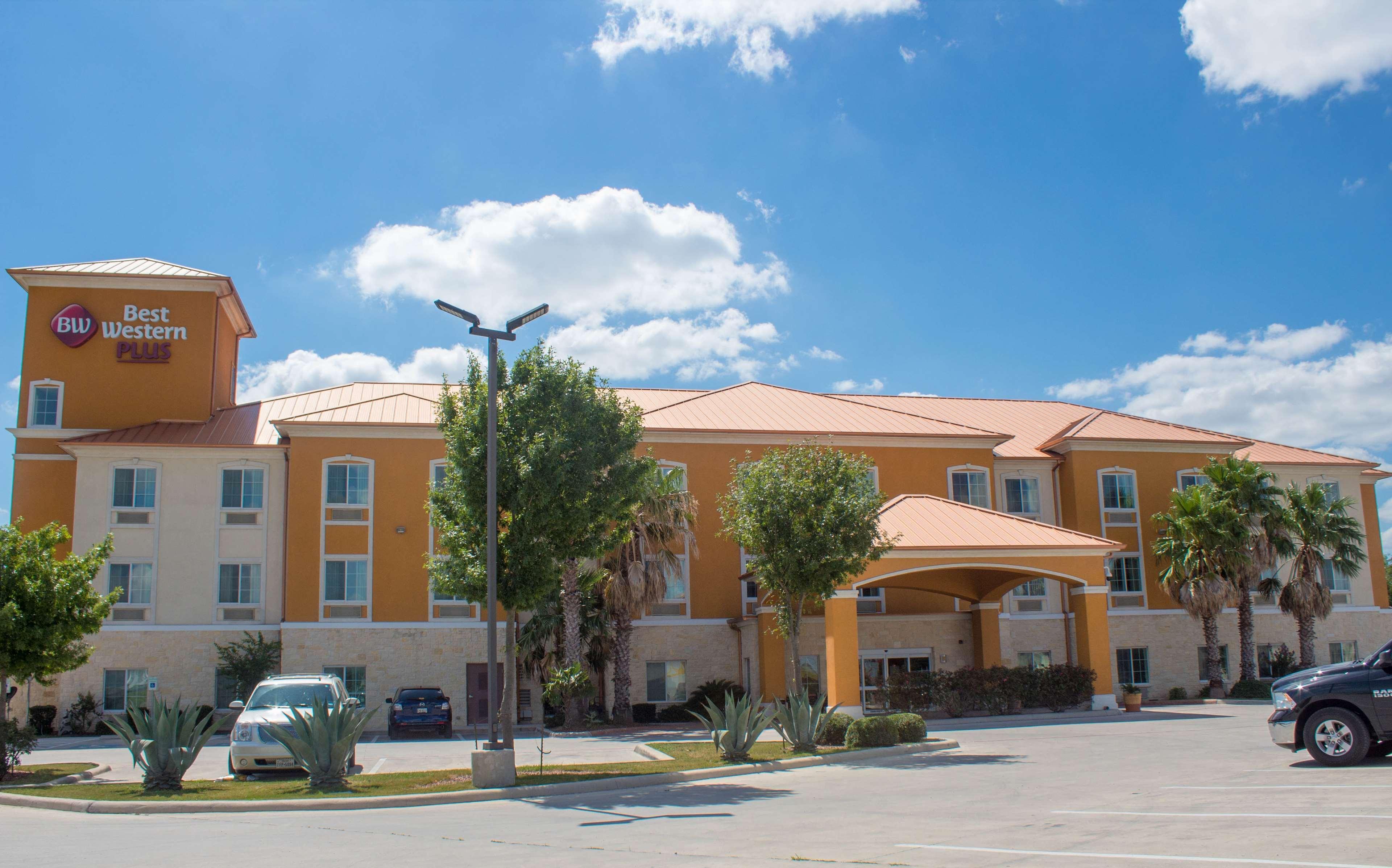 Best Western Plus San Antonio East Inn & Suites Екстериор снимка