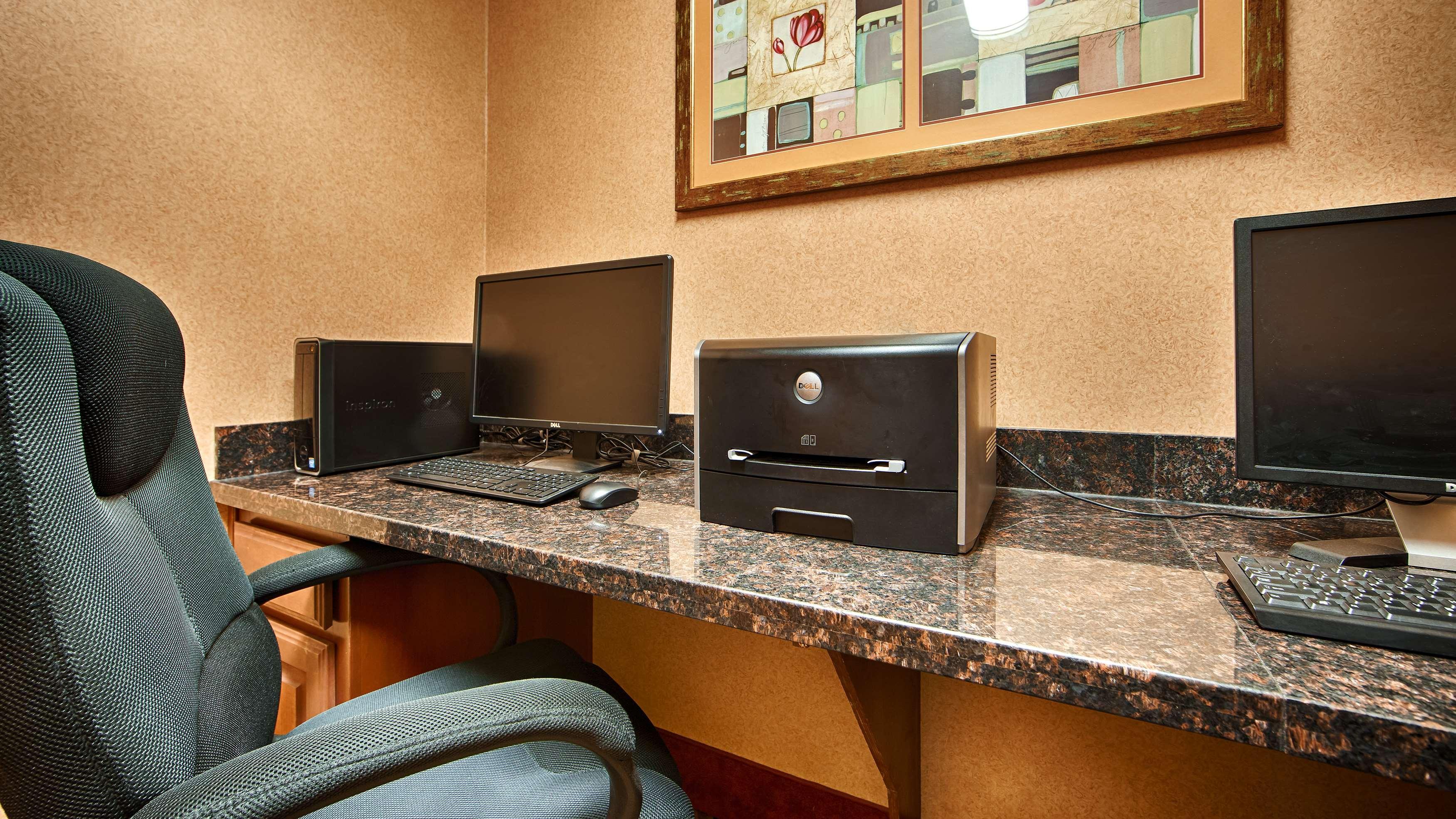 Best Western Plus San Antonio East Inn & Suites Екстериор снимка