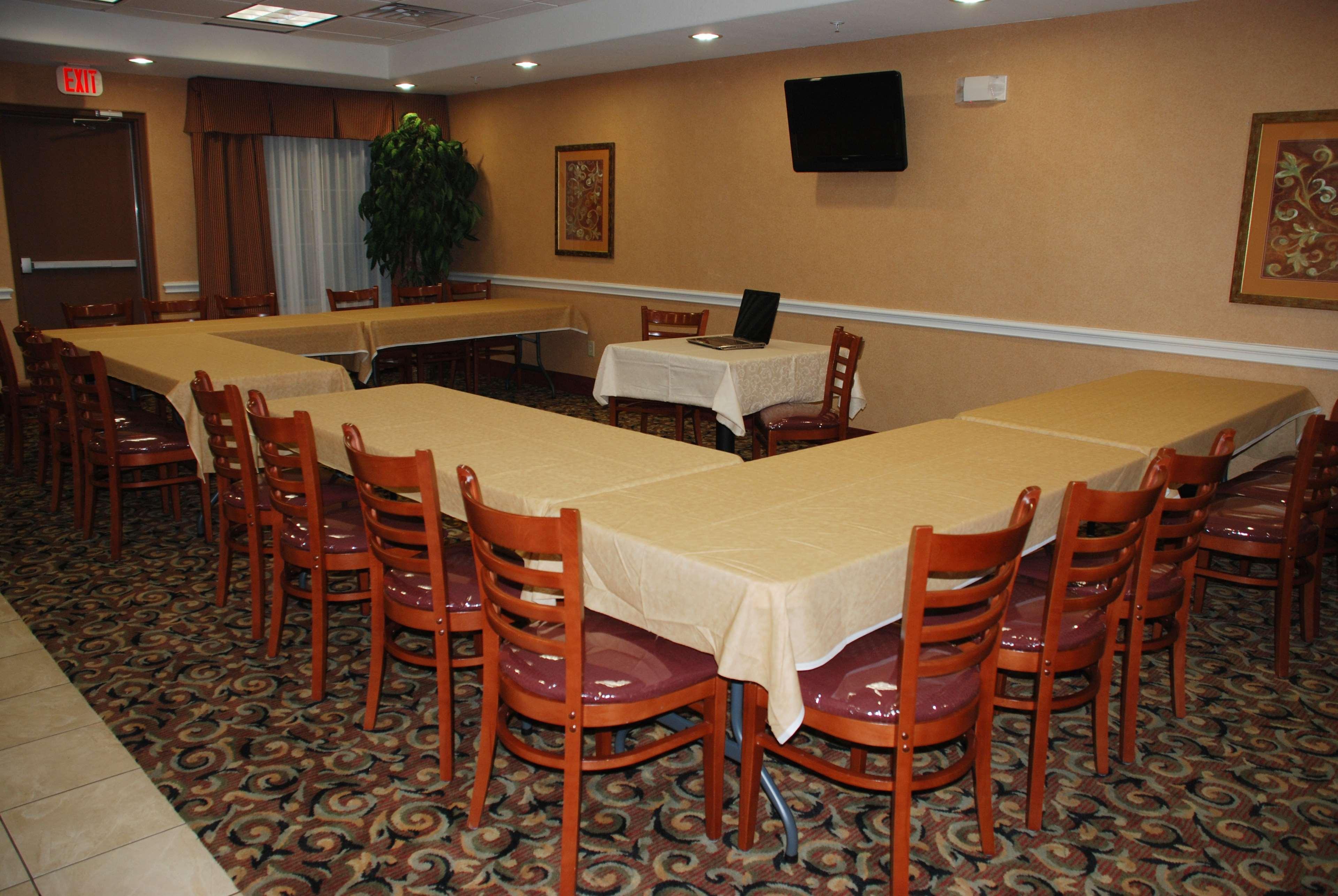 Best Western Plus San Antonio East Inn & Suites Екстериор снимка