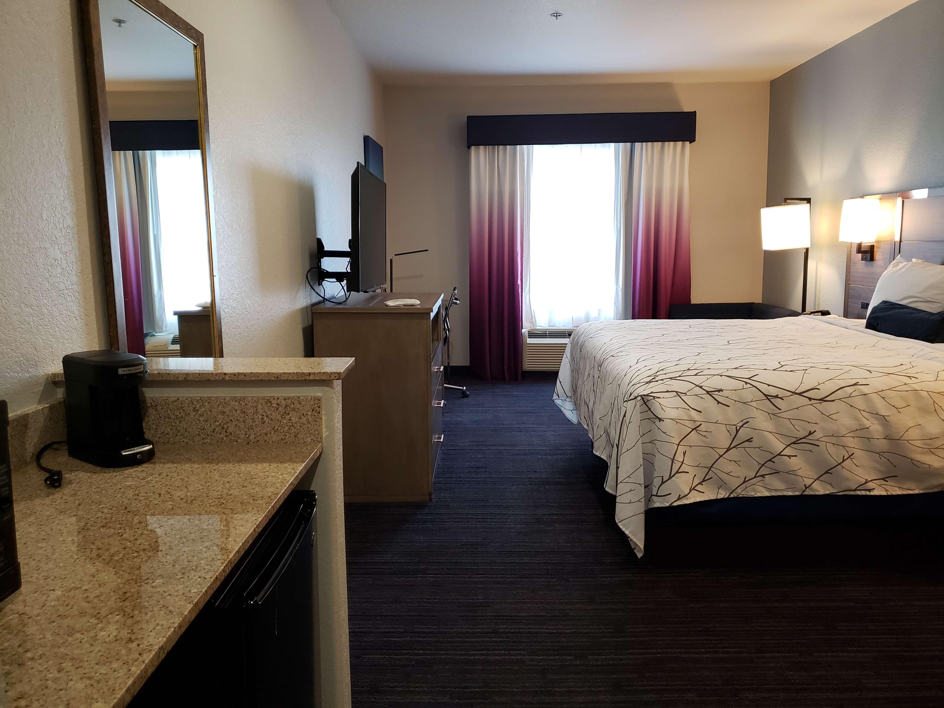 Best Western Plus San Antonio East Inn & Suites Екстериор снимка