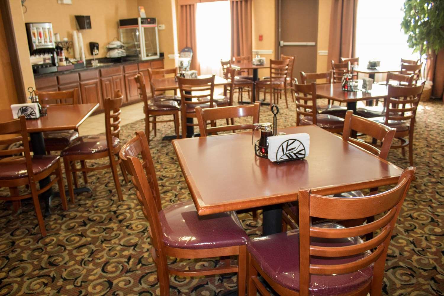 Best Western Plus San Antonio East Inn & Suites Екстериор снимка